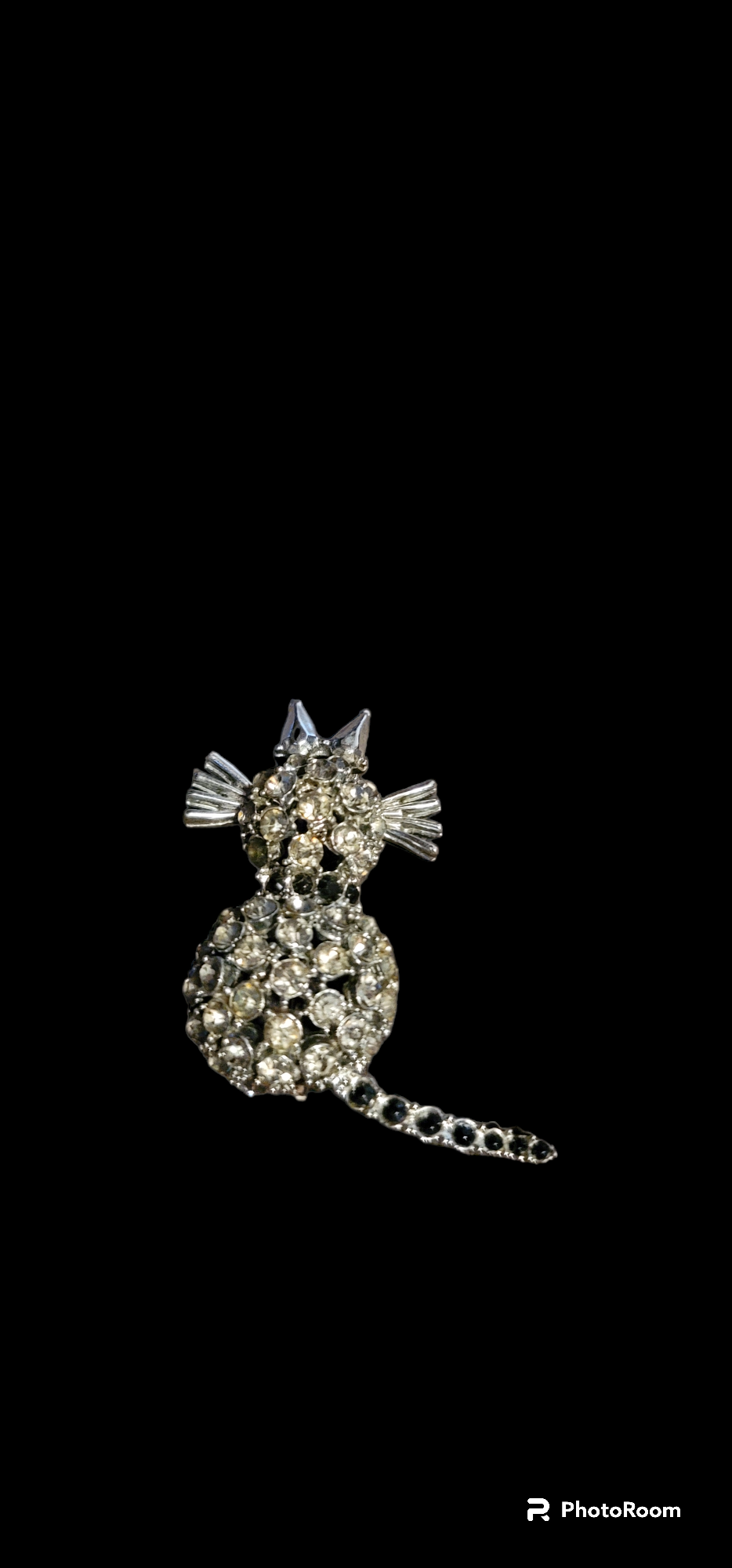Collectable cat lapel pin