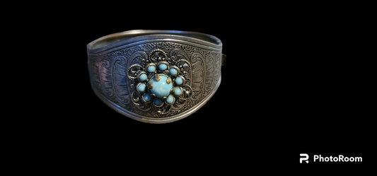 Vintage turquoise & silver cuff