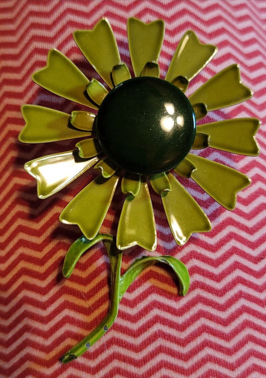 Vintage green flower brooch