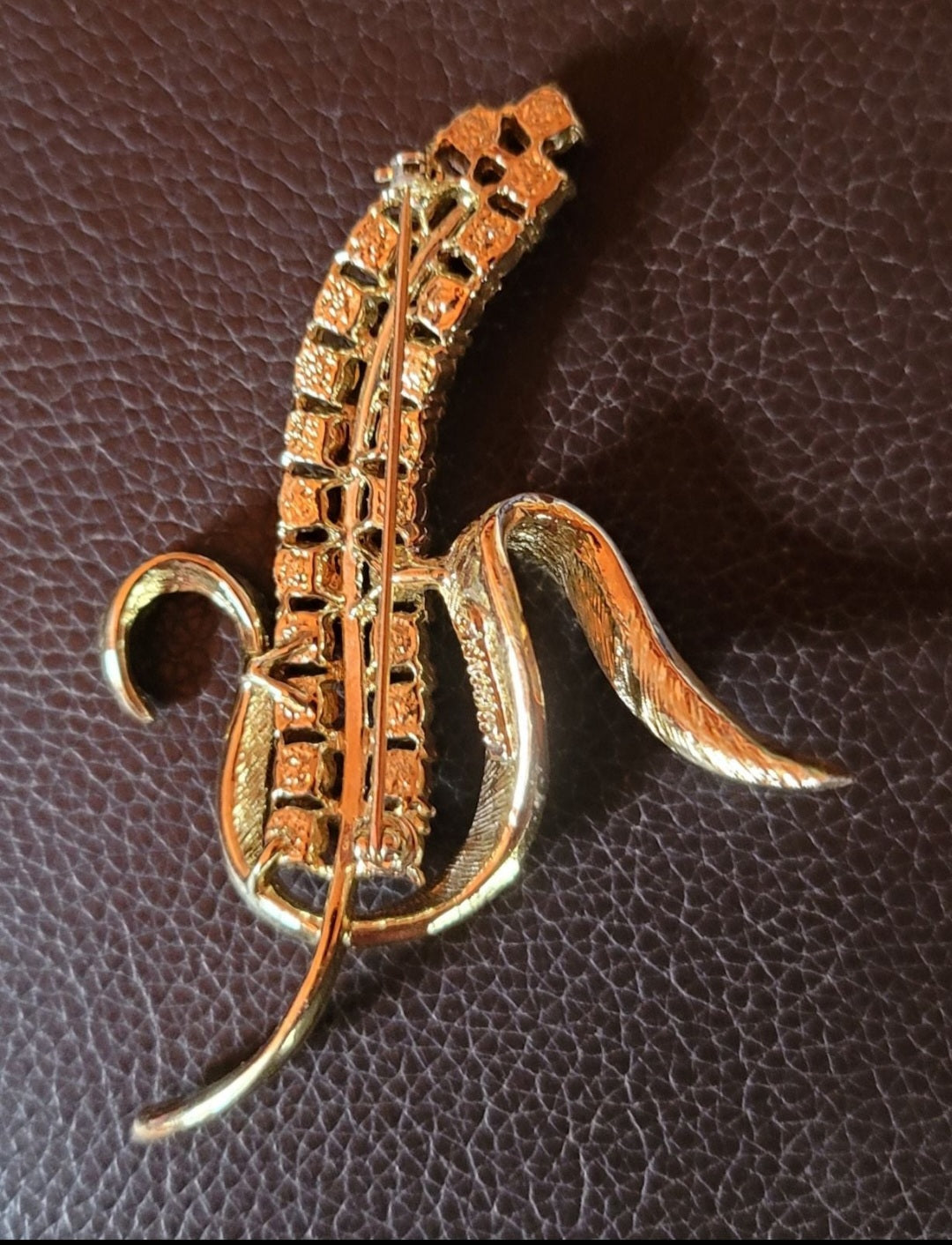 Vintage corn pin with rhinestones
